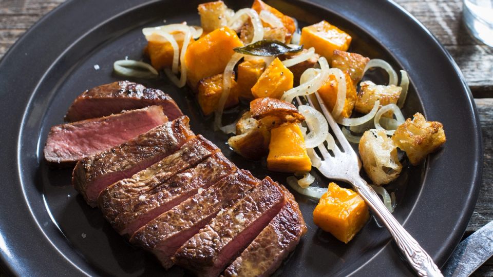 Steak and winter pumpkin panzanella